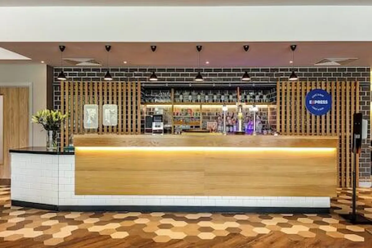 Holiday Inn Express Brussels Airport by IHG – Affordable hotel in Machelen