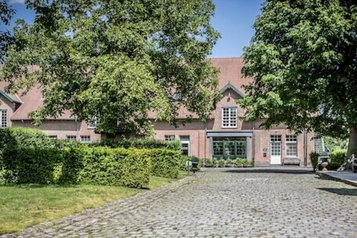 Boskapelhoeve Charming Hotel – Affordable hotel in Buggenhout