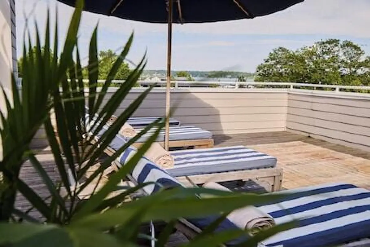 The Harbor Front Inn – Affordable hotel in Greenport