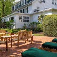 The Huntting Inn – Affordable Bed and Breakfast in East Hampton