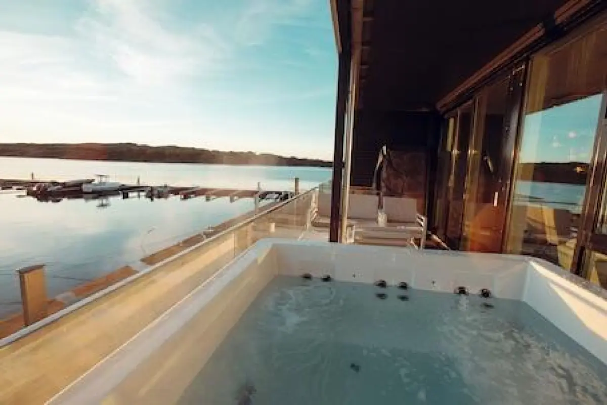 Panorama Hotell Rorbusuiter – Affordable hotel in Oygarden