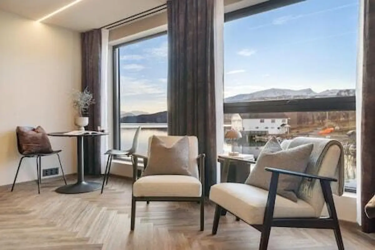 Steam Pier Adventure Hotel – Affordable hotel in Tromsø