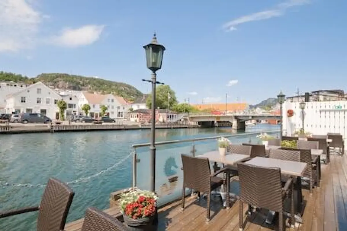 Maritim Fjordhotell – Affordable hotel in Flekkefjord