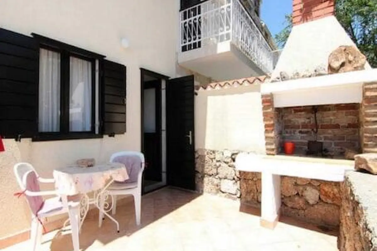 Apartments Nadia – Affordable hotel in Bol