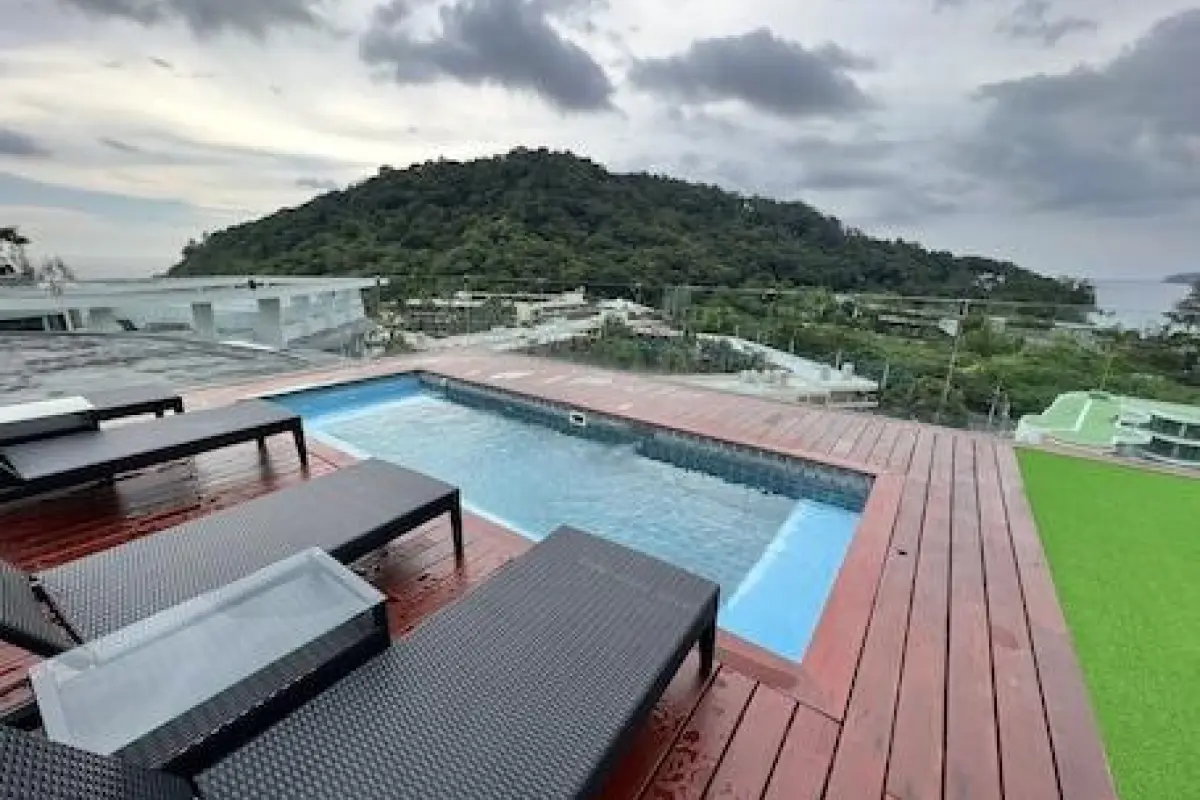 Twin Sands Resort Penthouse – Affordable hotel in Patong