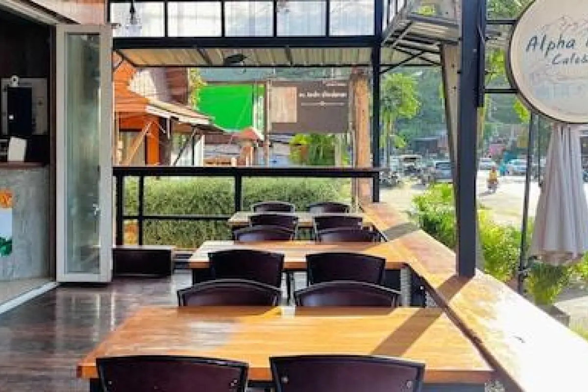 ALPHA Hostel Cafe&Bar – Affordable hotel in Krabi