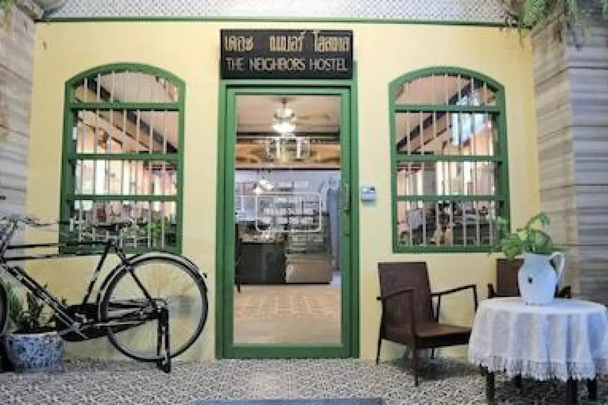 The Neighbors Hostel - Adults Only – Affordable hotel in Phuket