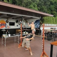 Balcony Party Hostel Beachfront - Adults Only – Affordable hotel in Krabi