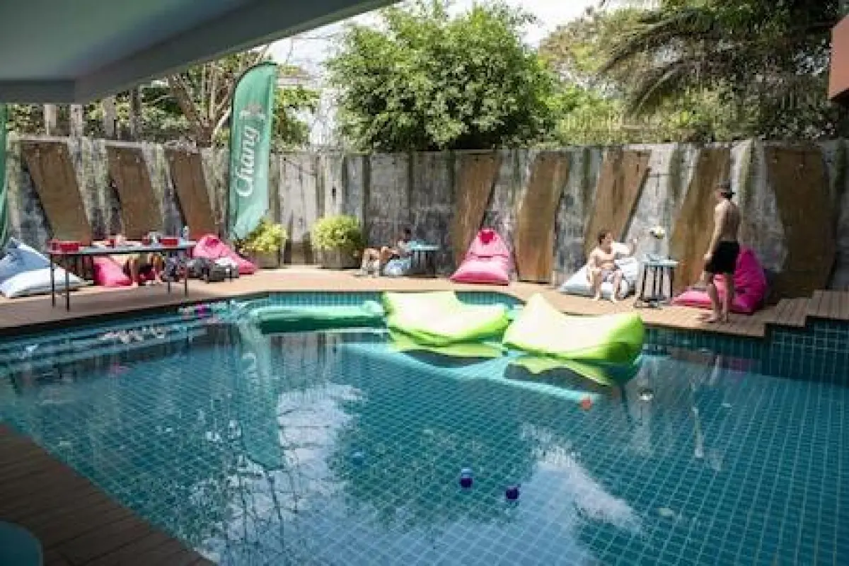 Mad Monkey Phuket – Affordable hotel in Patong