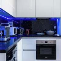 Olympus Stylish 2-BR Apt in Larnaca – Affordable hotel in Larnaca