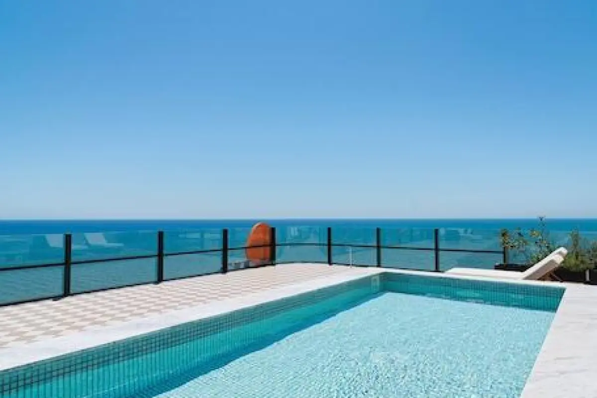 LIV Mackenzie Beach Suites – Affordable hotel in Larnaca