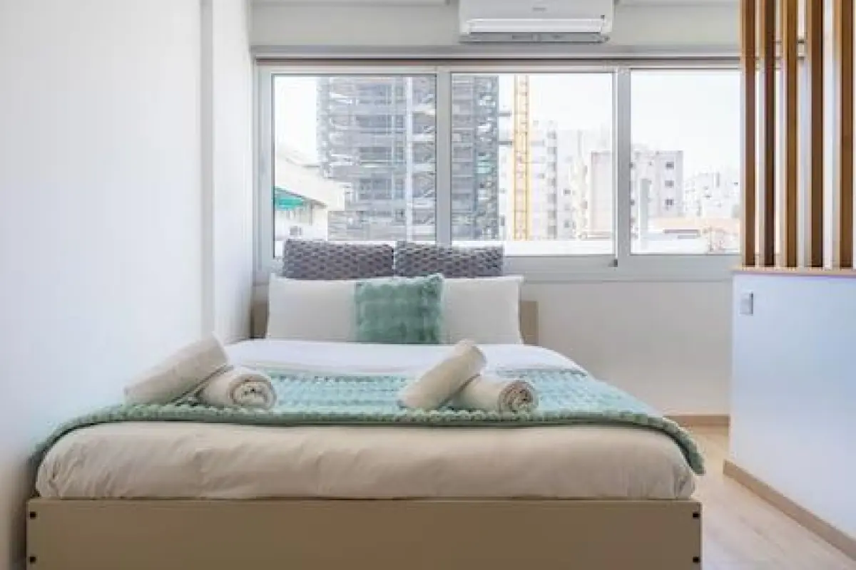 Tangerine 1-Bedroom Apartment in Larnaca – Affordable hotel in Larnaca