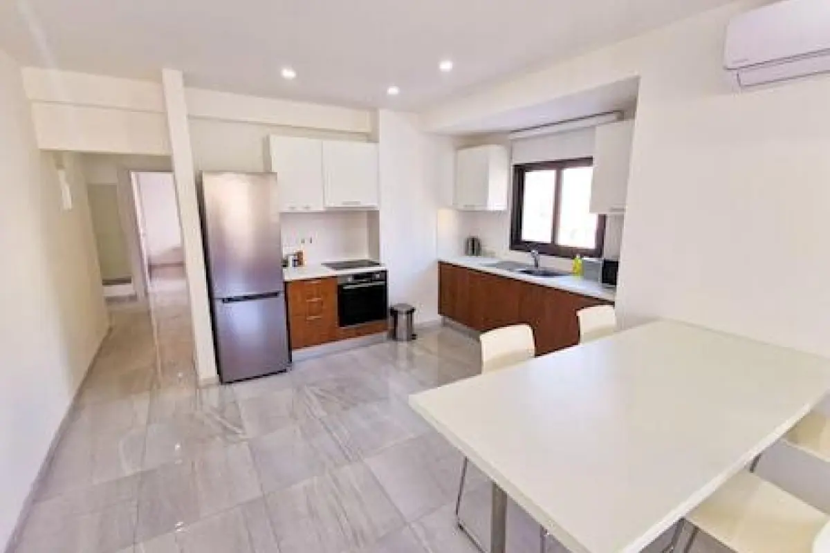 Vasilo Court Seaview City Apartment – Affordable hotel in Larnaca