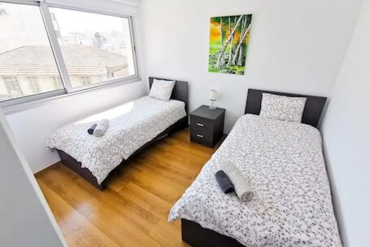 Daze Off Central Apartment – Affordable hotel in Larnaca