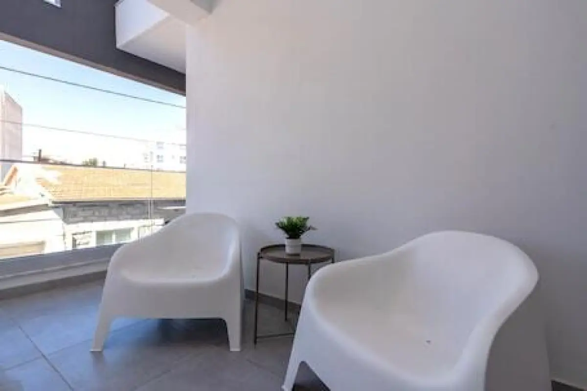 Hue 1-Bedroom Apartment in Larnaca – Affordable hotel in Larnaca