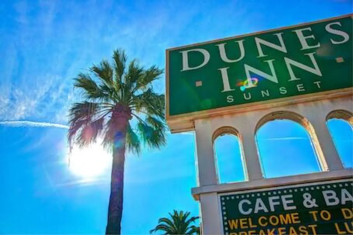 Dunes Inn Sunset – Affordable hotel in Los Angeles