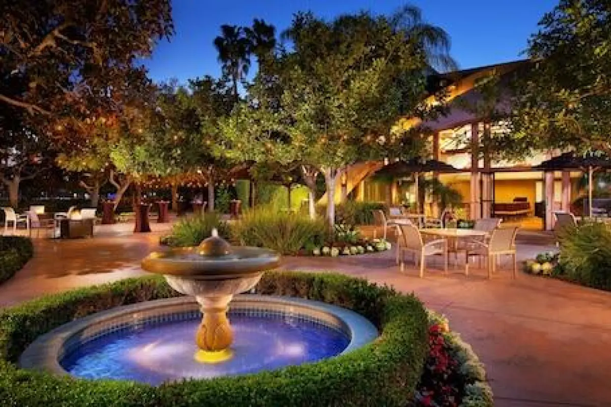 Sheraton Park Hotel at the Anaheim Resort – Affordable hotel in Anaheim