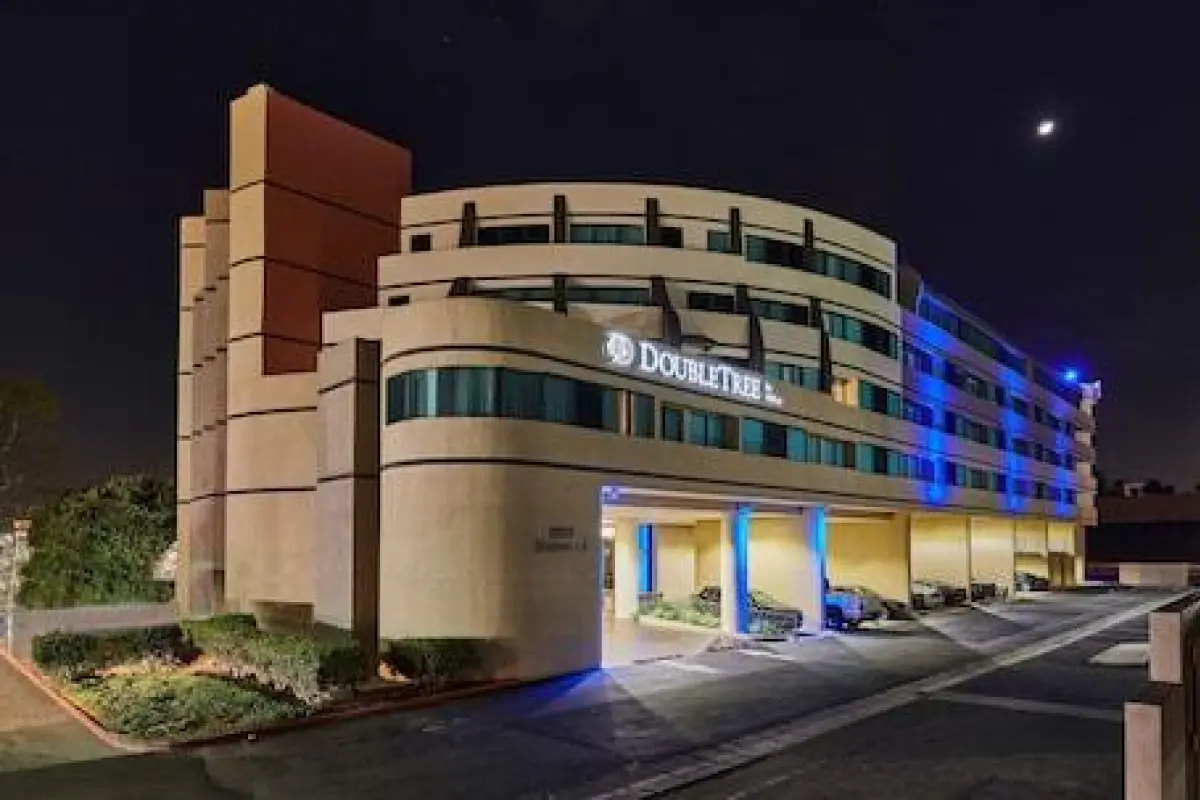 DoubleTree by Hilton Fullerton – Affordable hotel in Fullerton