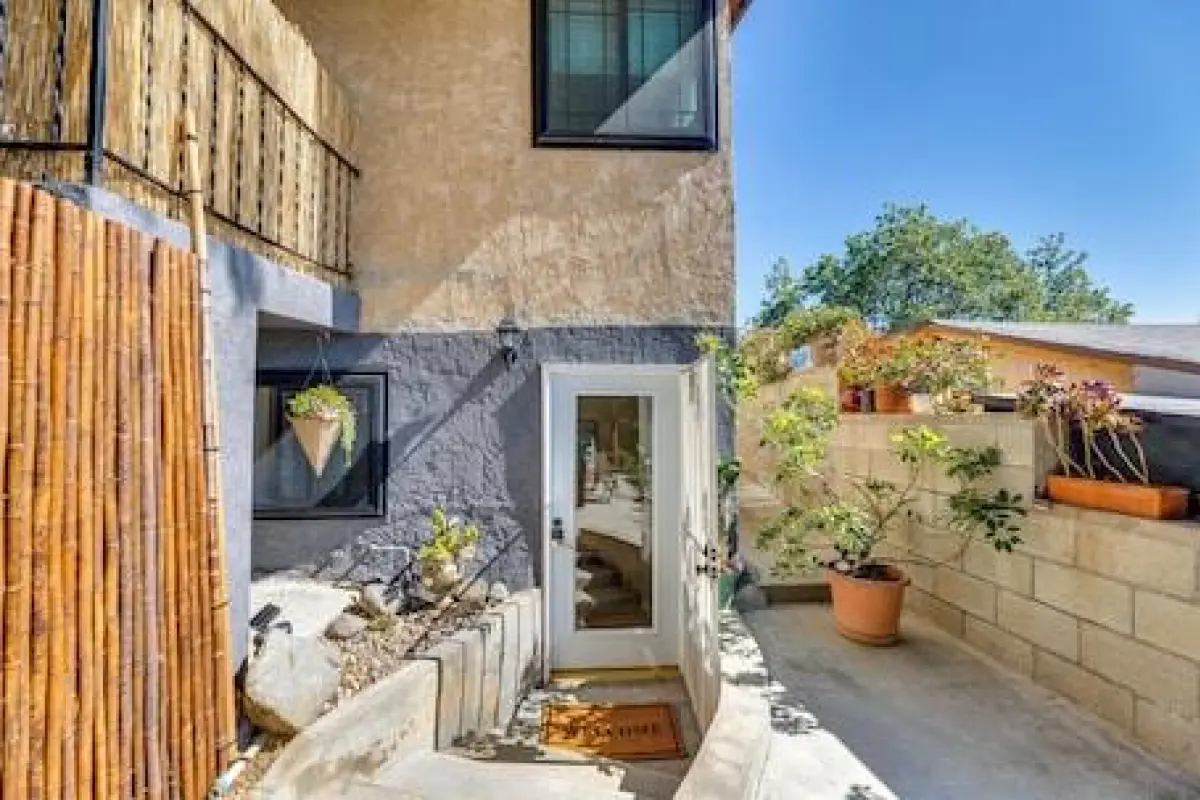 5 Mi to Dtwn Los Angeles: Apt w/ Outdoor Space! – Affordable hotel in Los Angeles