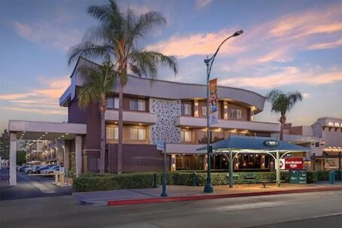 Best Western Plus Park Place Inn - Mini Suites – Affordable hotel in Anaheim