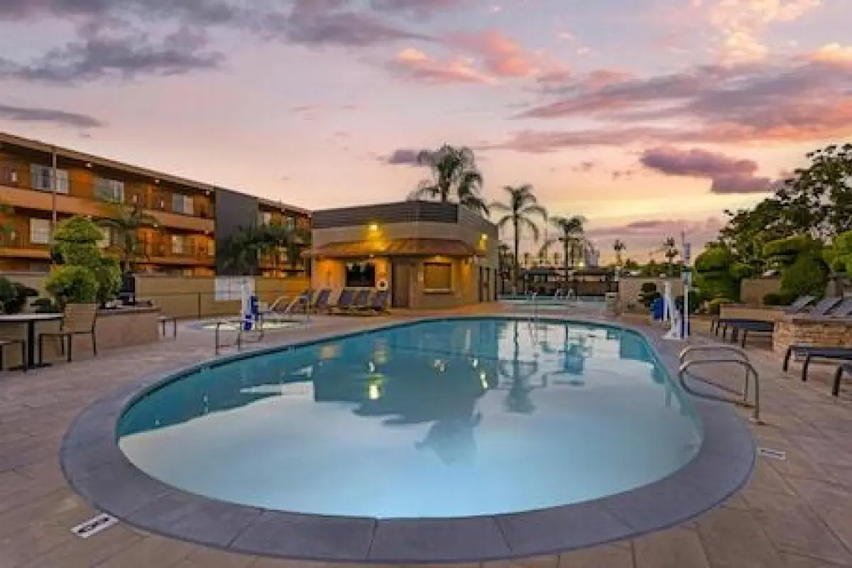 Best Western Plus Stovall's Inn – Affordable hotel in Anaheim