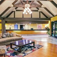 Days Inn & Suites by Wyndham Fullerton – Affordable hotel in Fullerton