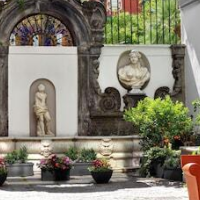 Hotel Piazza Bellini & Apartments – Affordable hotel in Naples