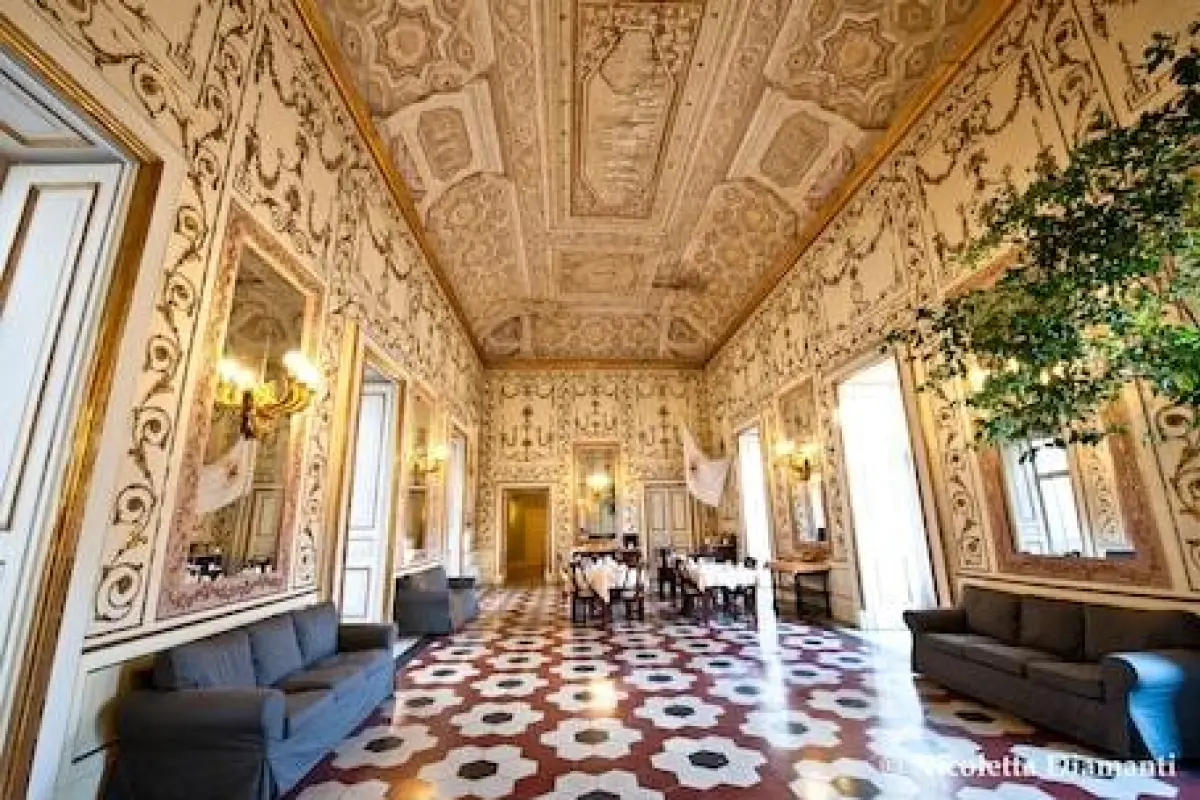 Decumani Hotel De Charme – Affordable hotel in Naples