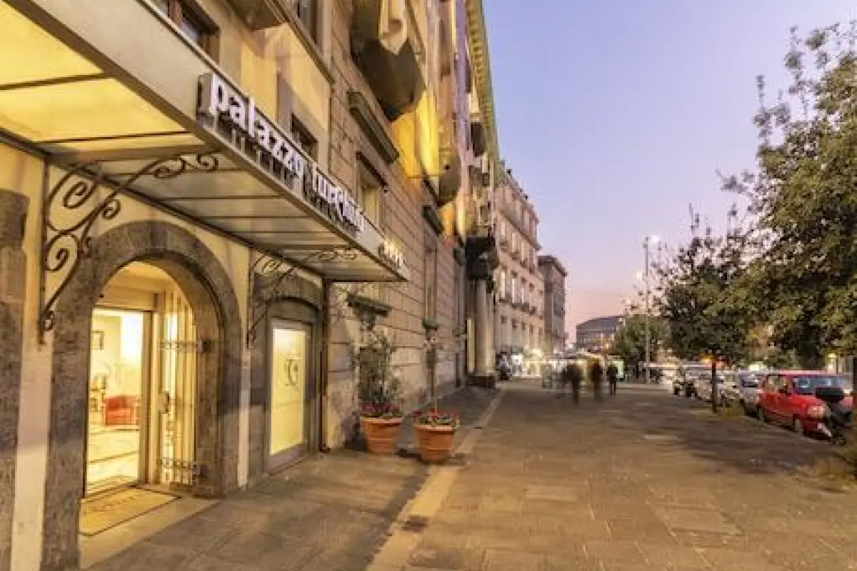 Palazzo Turchini – Affordable hotel in Naples