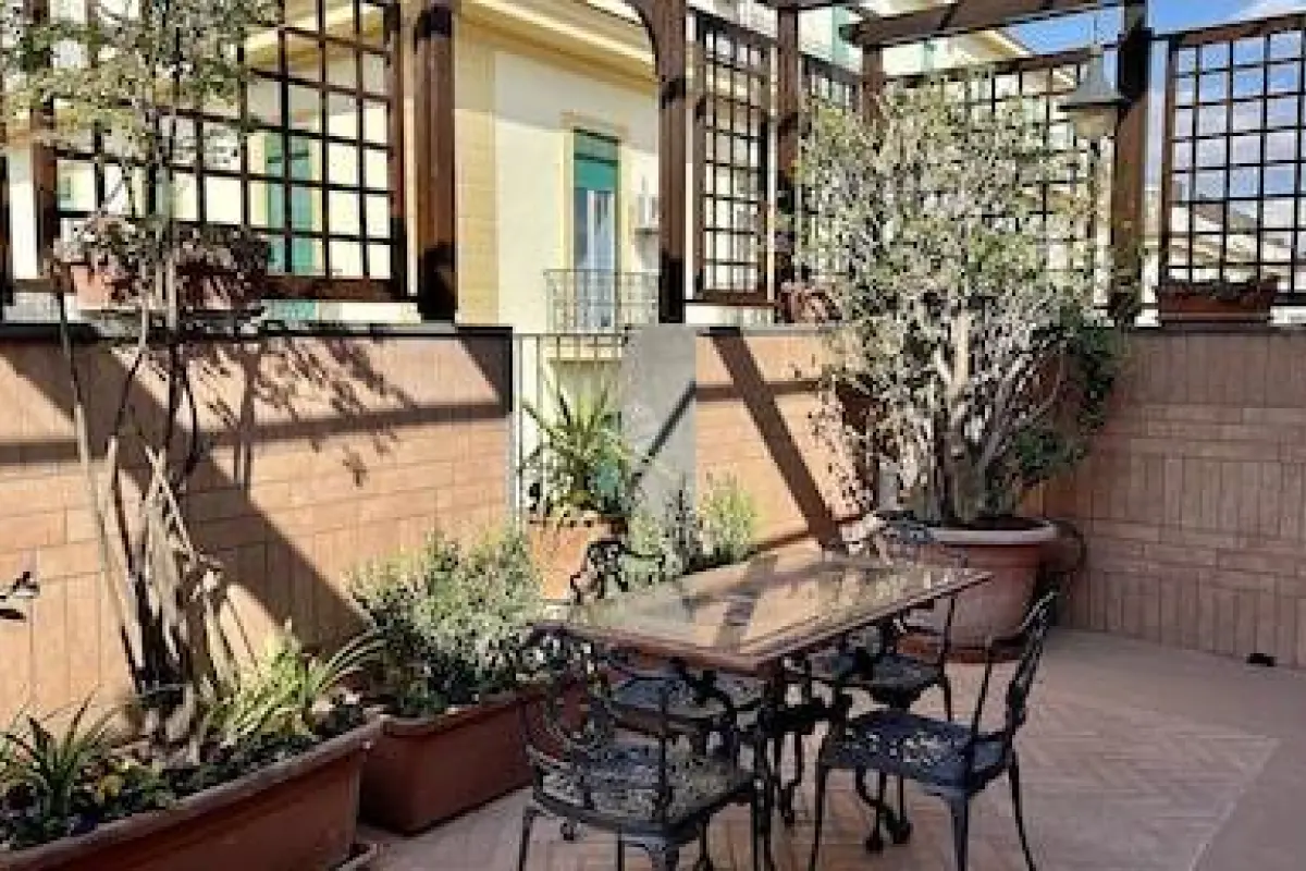 Hotel Suite Ares – Affordable hotel in Naples