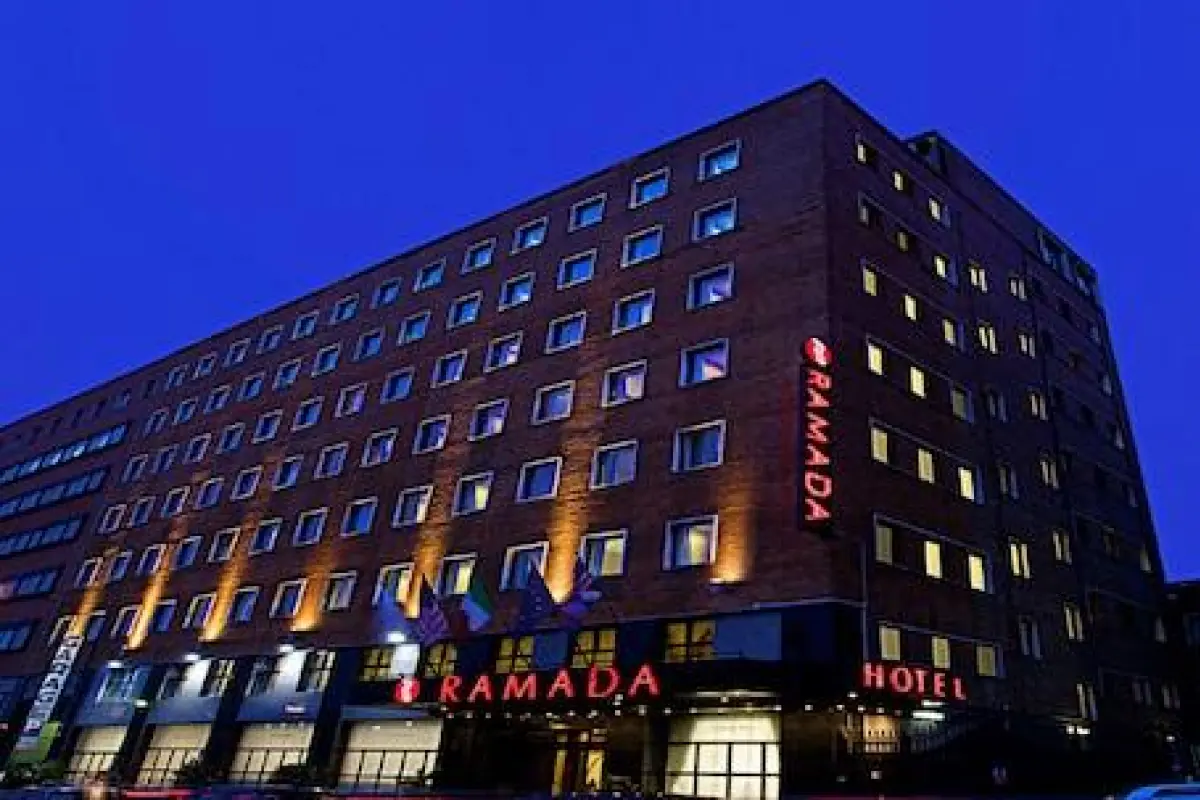Ramada by Wyndham Naples – Affordable hotel in Naples