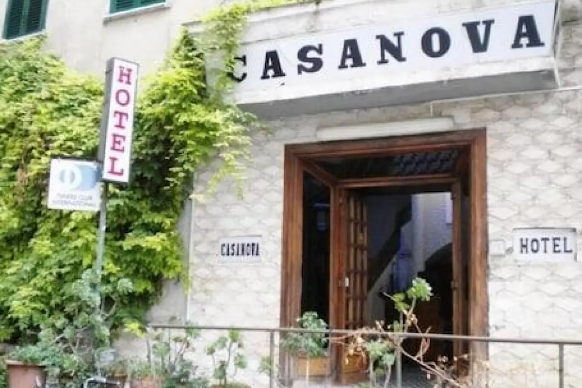 Hotel Casanova – Affordable hotel in Naples