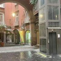 Urban Chic Suite Toledo – Affordable hotel in Naples