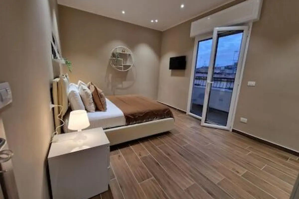 PICCOLE DONNE – Affordable hotel in Naples