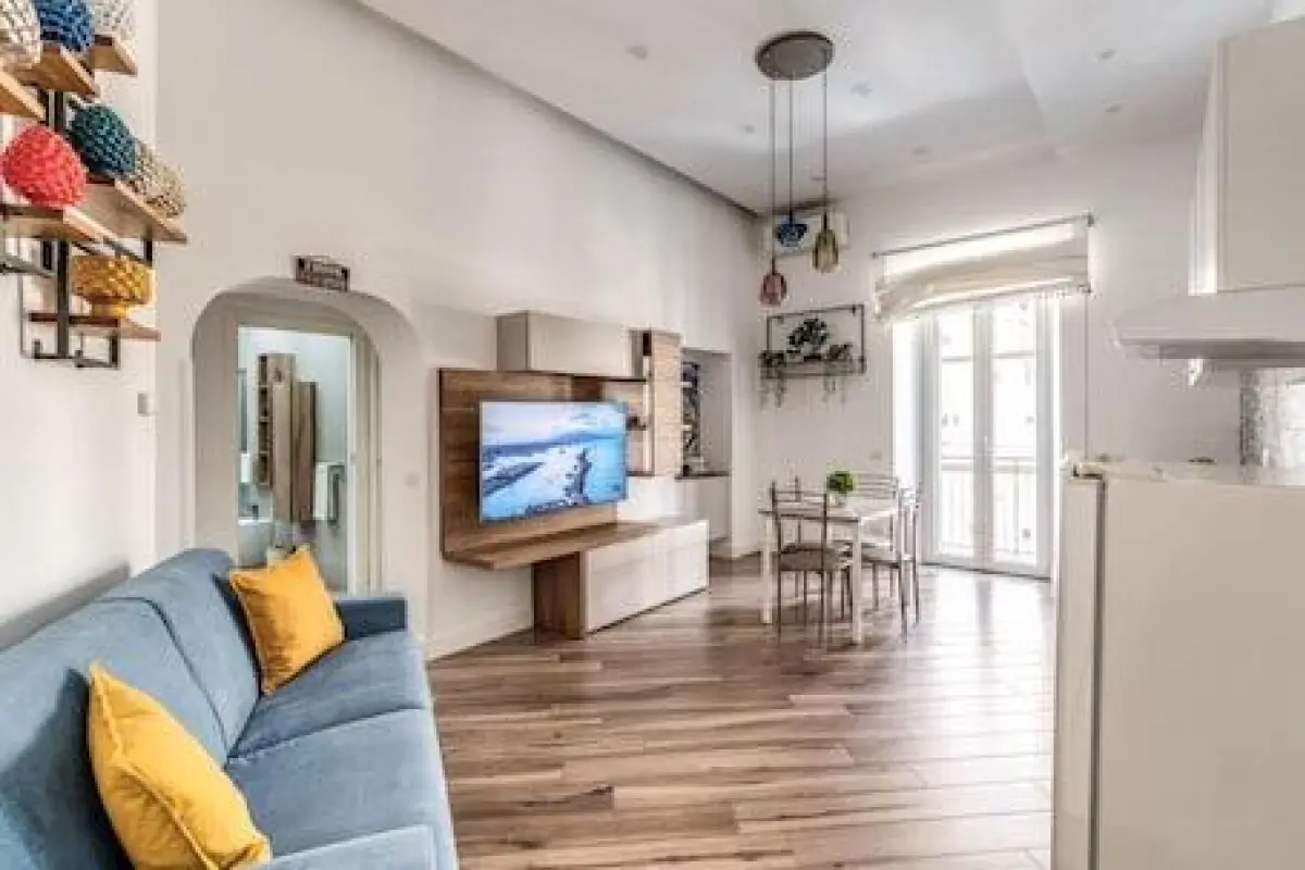 Claudia's Home Napoli – Affordable hotel in Naples