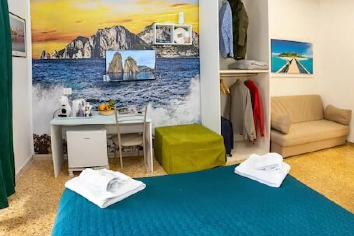 Lovely Bed and Breakfast in Center of Sorrento – Affordable hotel in Sorrento