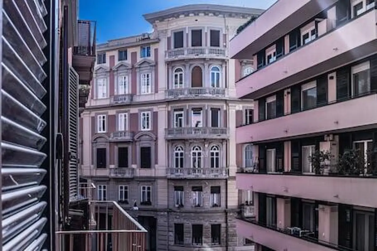 Rua de Mar Chiatamone – Affordable Bed and Breakfast in Naples