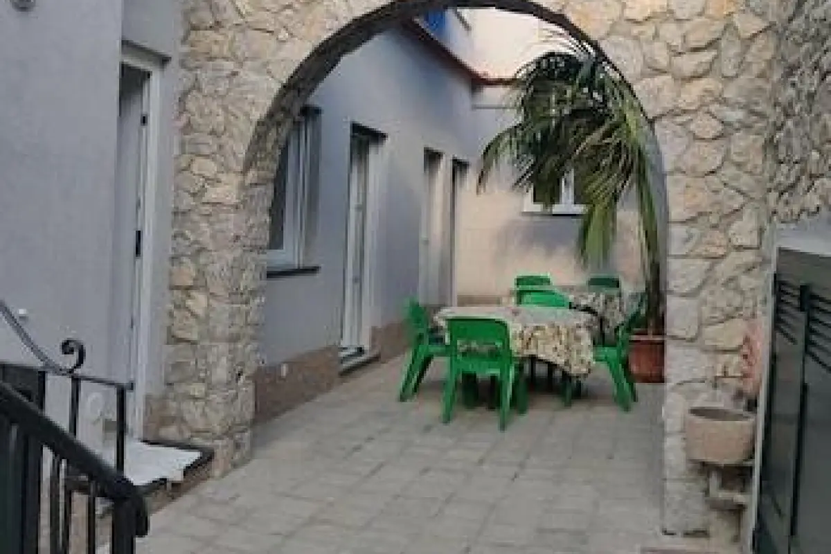 Hedera – Affordable Bed and Breakfast in Anacapri