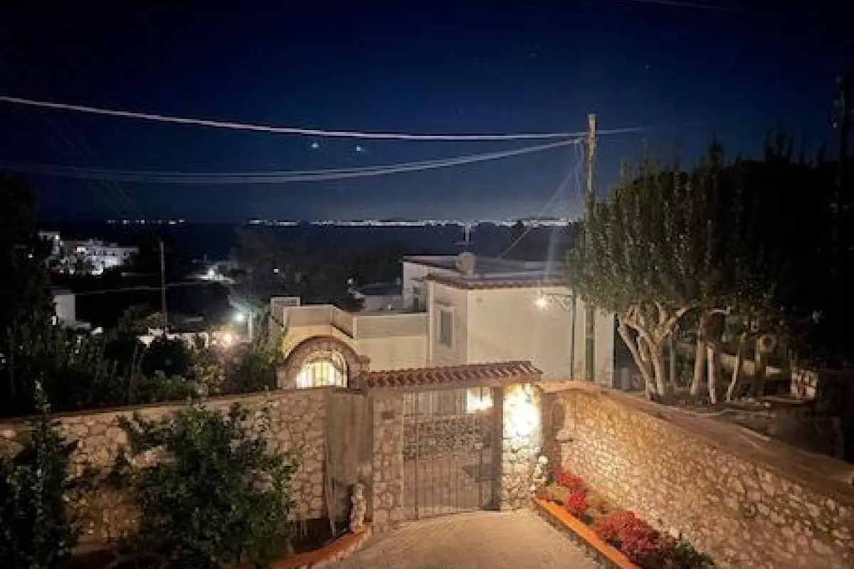 Il Portico BB Capri  – Affordable Bed and Breakfast in Capri