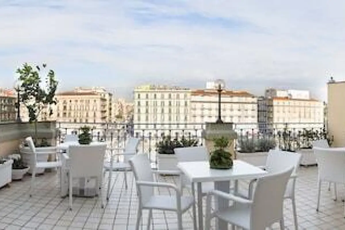 The Five Rooms Napoli – Affordable Bed and Breakfast in Naples