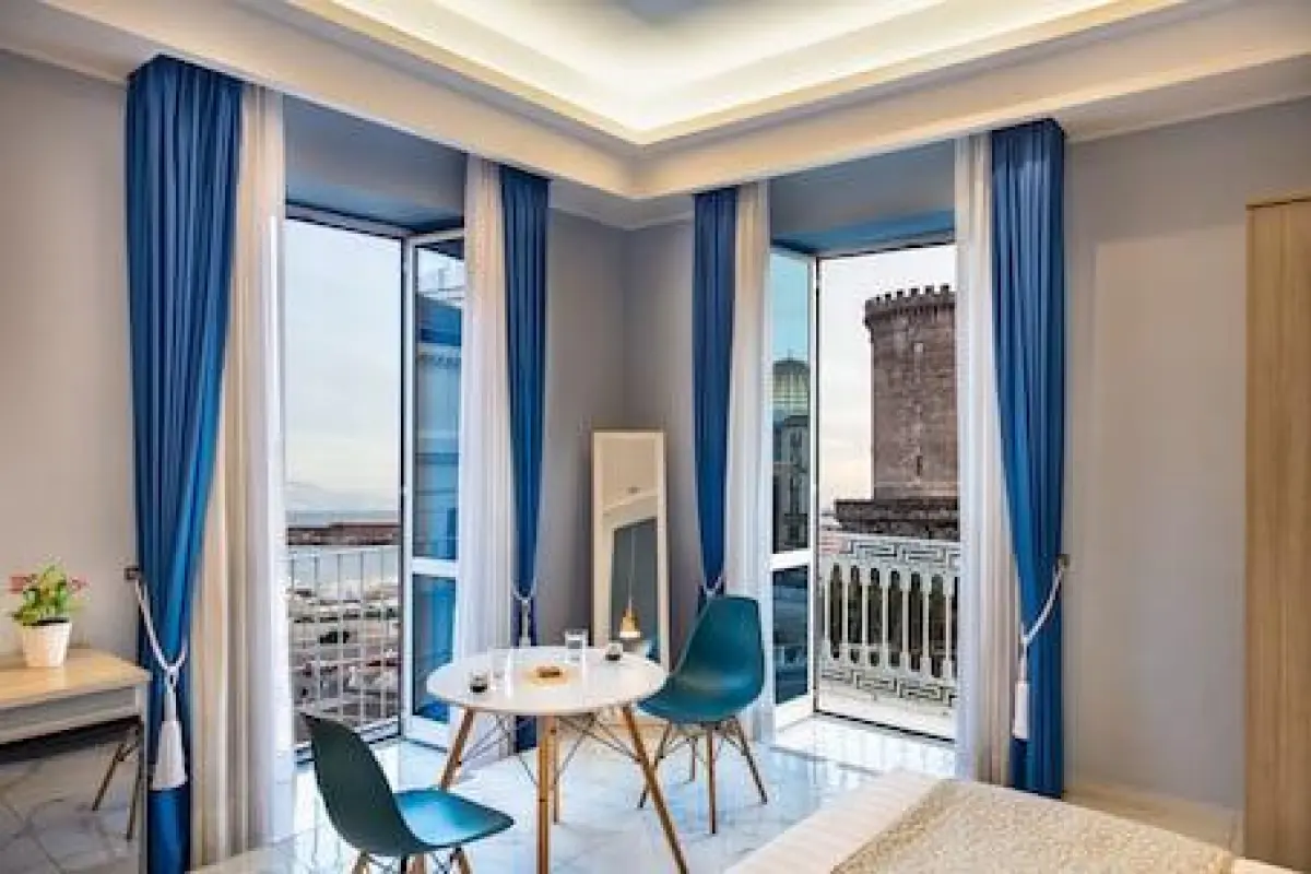 MAIN - Municipio – Affordable Bed and Breakfast in Naples