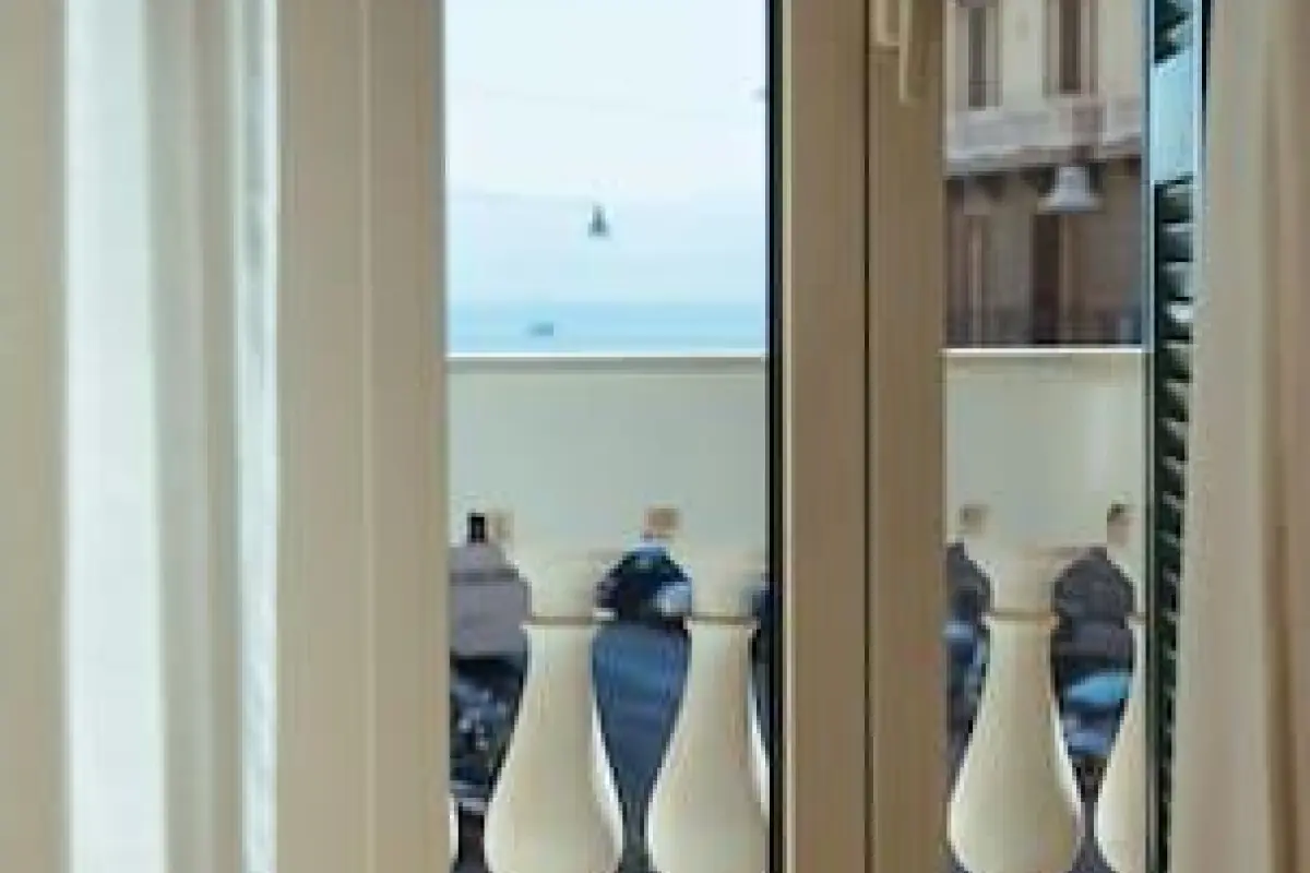 Casa Vittoria Napoli - Santa Lucia – Affordable Bed and Breakfast in Naples