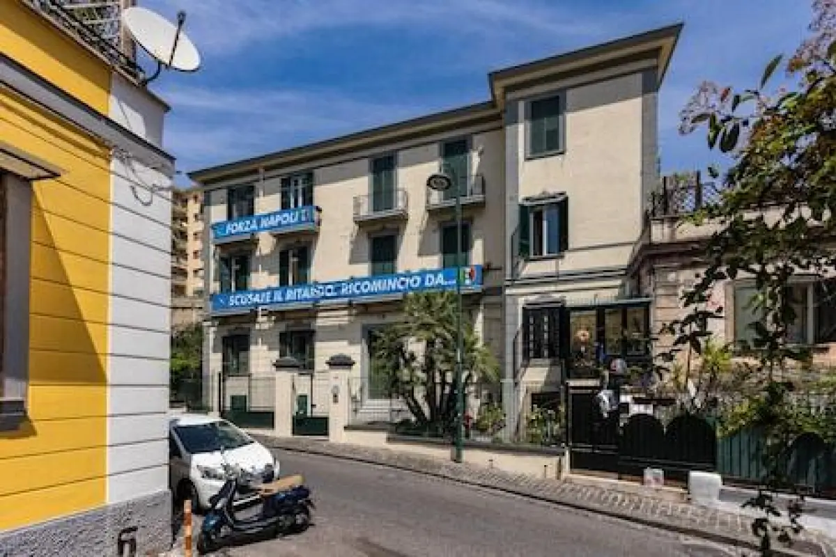 B&B La Casa del Sole a Mergellina – Affordable Bed and Breakfast in Naples