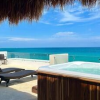 Angelina 28 Beachfront and Family Apartments - Modern and Relaxing Long Stays (20 min from Cancun Airport) – Affordable hotel in Puerto Morelos
