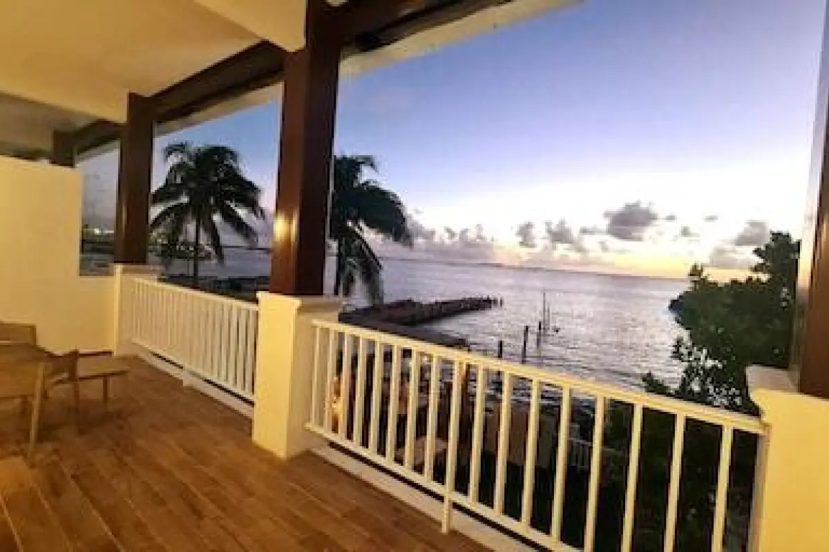 Bartolome Oceanfront Suites – Affordable hotel in Isla Mujeres