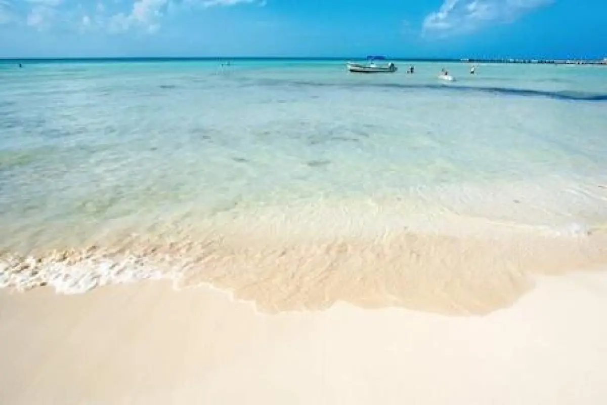 Hotel & Restaurant Bucaneros, Isla Mujeres – Affordable hotel in Isla Mujeres