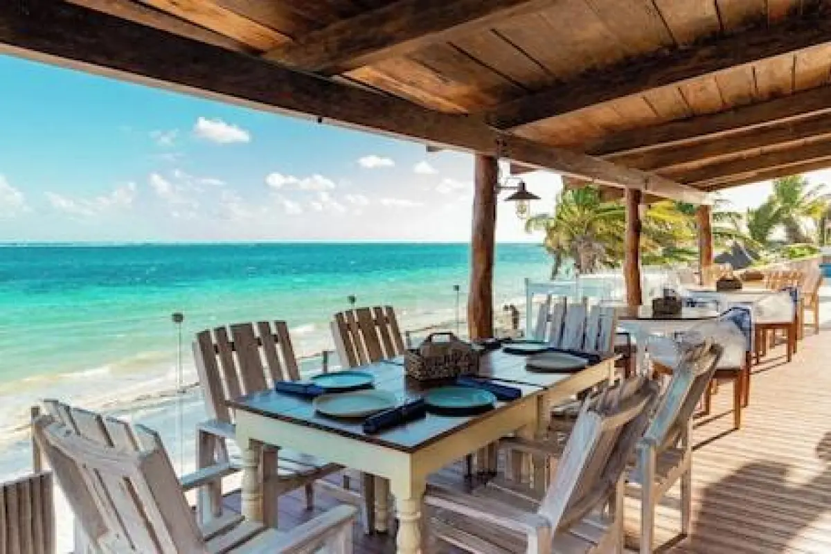 Hacienda Morelos Beach Front Hotel – Affordable hotel in Puerto Morelos