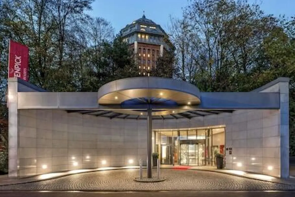 Mövenpick Hotel Hamburg – Affordable hotel in Hamburg
