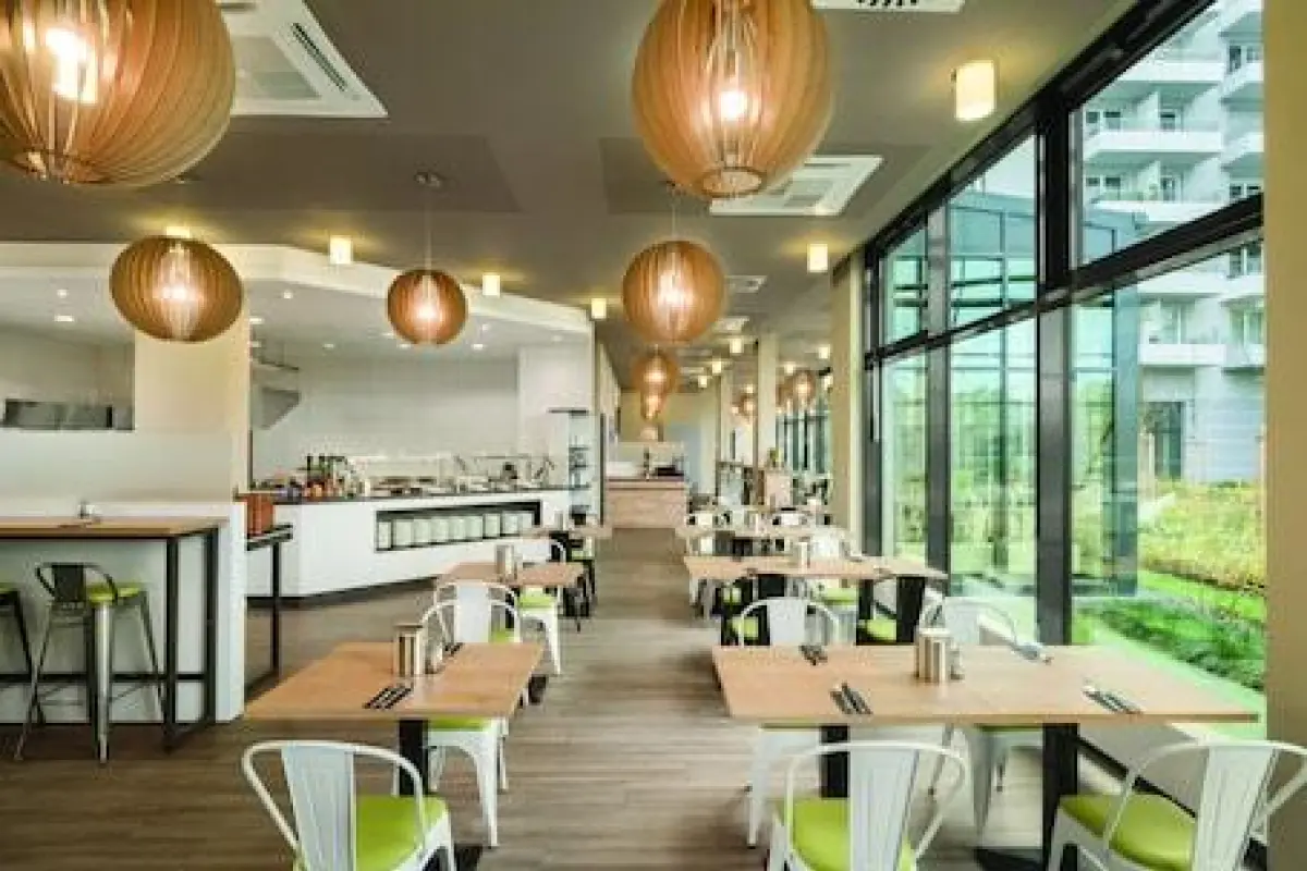 Super 8 by Wyndham Hamburg Mitte – Affordable hotel in Hamburg