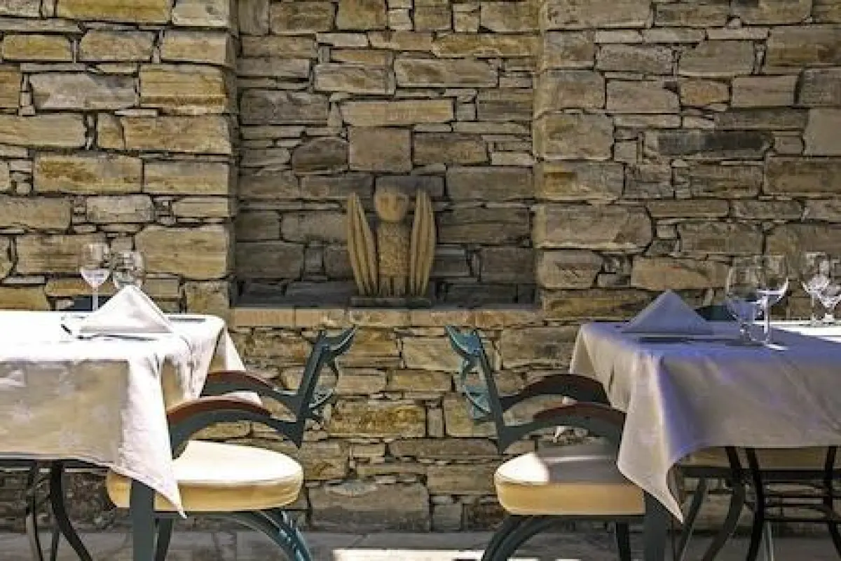 The Library Hotel Wellness Retreat – Affordable hotel in Kalavasos